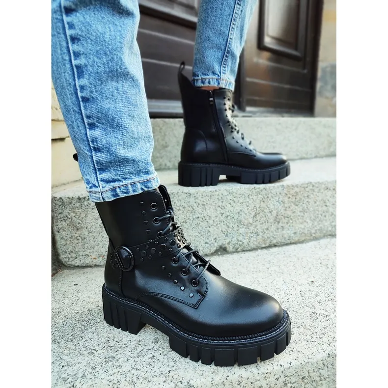 Bottines rock femme à boucle décorative le noir