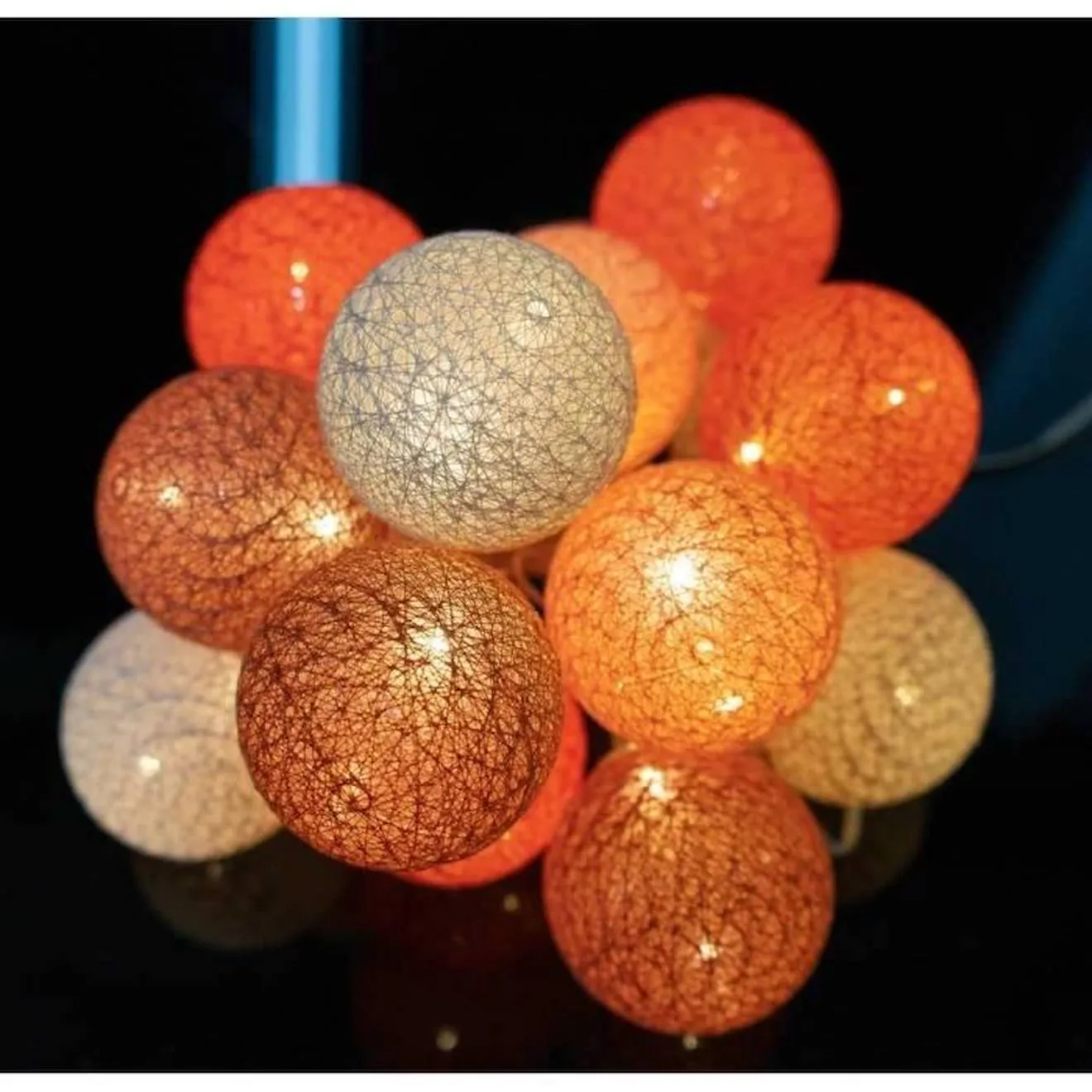 Guirlande lumineuse boules coton LED USB - Ottoman - 24 boules 2,4m - 3 intensités orange - Guirled