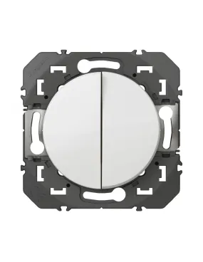 Interrupteur ou va-et-vient 10AX et bouton poussoir 6A dooxie finition blanc LEGRAND 095206