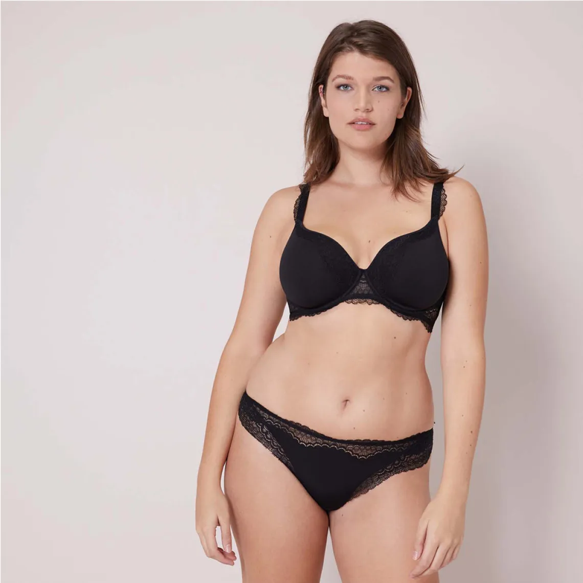 Soutien-gorge moulé spacer armatures noir | 3 Suisses